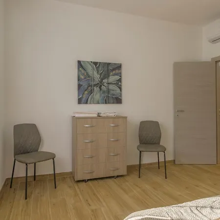 דירה Perla Ligure לואנו